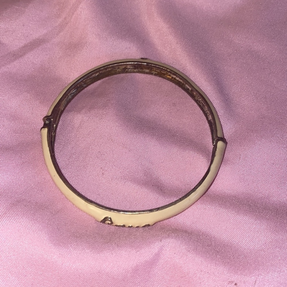 Set of bangle bracelets - Picture 7 of 9